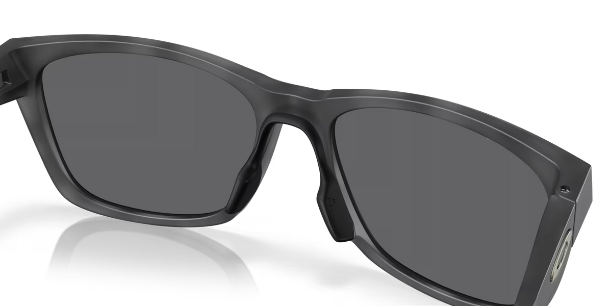 OAKLEY EYEWEAR 0OO9506D